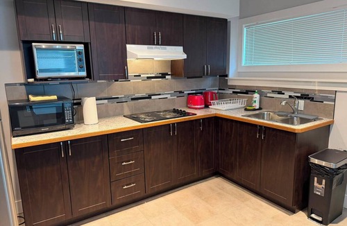 Sage Hill House | Modern Walkout Suite with Private Entry and Self Check-In, North West Calgary