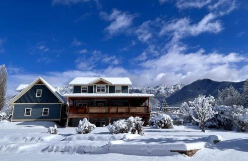 East Kootenay Bed & Breakfast | Mountain Guesthouse Bed and Baking