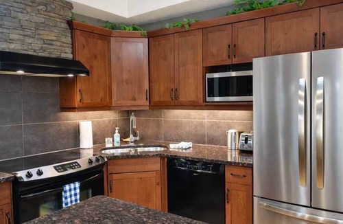 East Kootenay Apartment | Mountain Retreat at Radium Hot Springs. Hot tub, Family friendly!