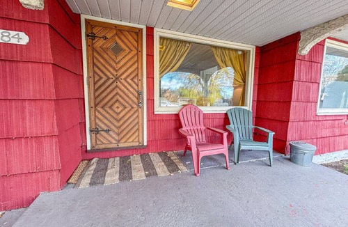Okanagan-Similkameen Apartment | Naramata Red Cottage