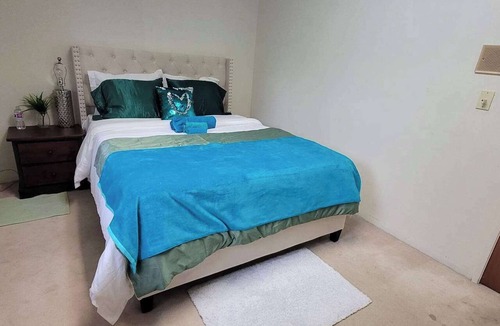 Richmond City Centre House | Near YVR&Metro&CFRC 2nd Floor Seperate Entrance 3Bedrooms&2Bathrooms Cozy Home
