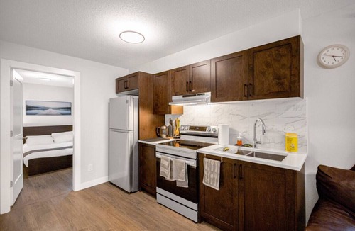 Willoughby Condo | New 2BD Suite Near Events Center