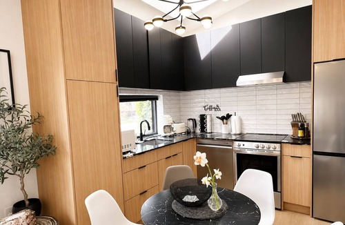 Kitsilano House | New Build 3 Brms Kitslano Retreat (air-conditioned)