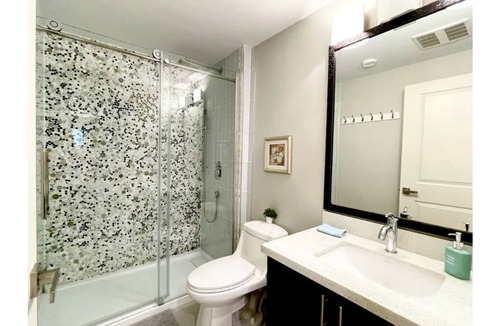 West Abbotsford House | New Clean Entire Suite with Unbeatable Value.