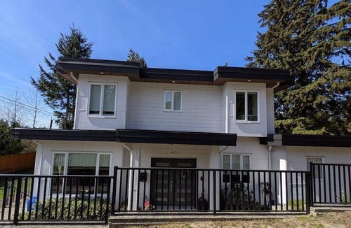 Canyon Heights Apartment | NEW LISTING Modern 2BR Suite: FIFA Home Base & North Shore Nature Retreat