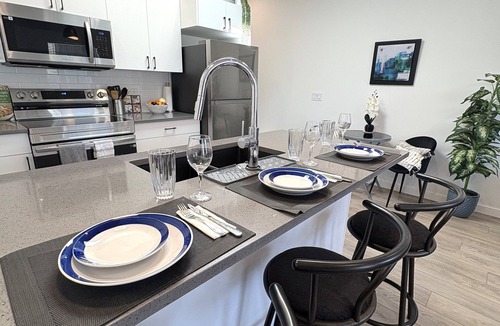 Central Okanagan House | New Private Retreat Near Lakes, Wineries, Trails, Golf & Ski Resorts