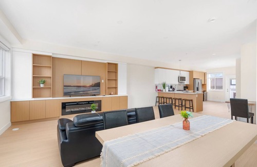 Willoughby House | Newly Built 3BR Townhome - Rooftop Patio & Garage