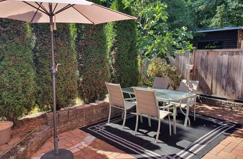 Lynn Valley Apartment | Newly Renovated Suite Close to the Outdoors