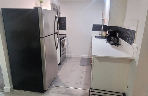Cranston Apartment | NO CLEANING FEE! Amy's Elegant 1 Bedroom Apartment