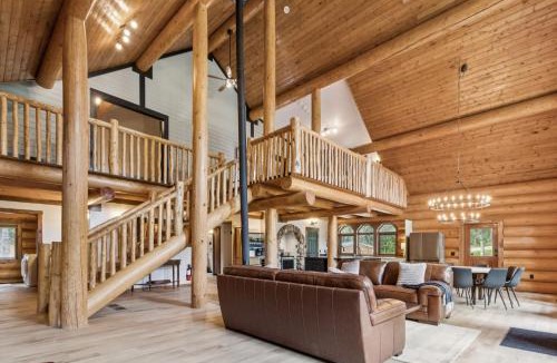 Nordegg Villa | Nordegg Timber Estate
