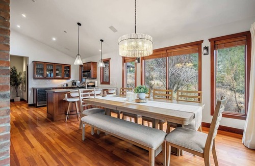 East Kootenay House | Oasis in the Woods | Theatre | 8.8 Acres | Hot Tub