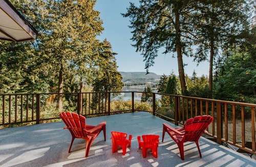 Sechelt House | Ocean view home located in the heart of Sechelt