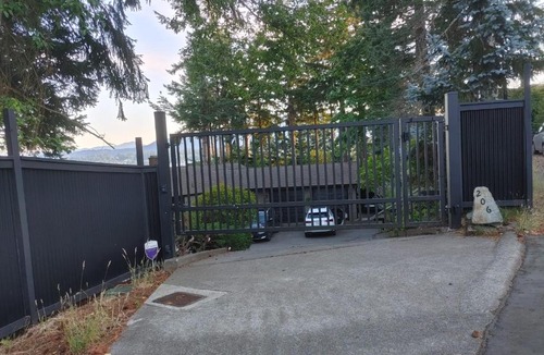 Departure Bay Apartment | Ocean View Self-Contained Studio Suite, Near Ferry in Quiet Forested Area