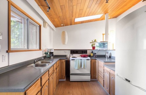 Salt Spring Island House | Ocean Vista in the woods on Salt Spring Island, BC