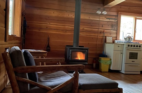 Salmon Arm Cabin | Off-Grid Cabin Near Salmon Arm Sauna & Nordic Skiing