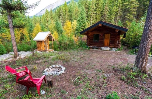 Blaeberry Cabin | Off-Grid WoodLog Cabin