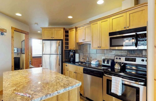 Snow Pine Estates Condo | Okanagan - South Face B