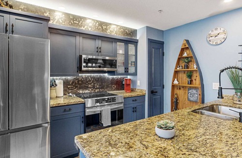 Big White Ski Resort Condo | Okanagan - Trappers Crossing 10