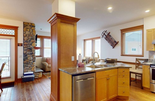 Big White Ski Resort House | Okanagan - Tree Tops 12 - Townhouse