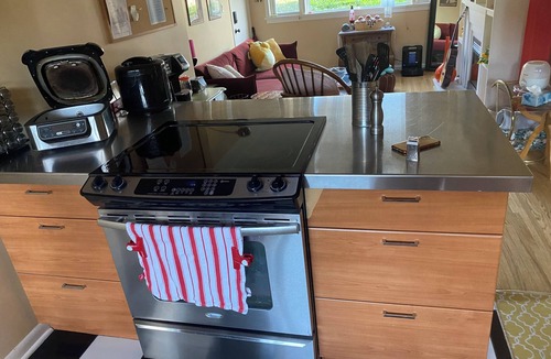 Capitol Hill Apartment | One Bedroom in Apt near UofC and SAIT