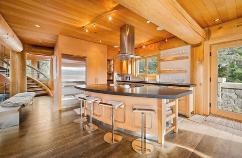 Whistler Creekside House | Panoramic Estate | Kadenwood | Ski In Ski Out