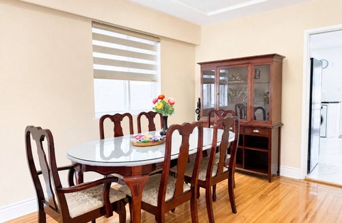 Killarney House | Park View 3BR Home.Covered SunDeck. Near Metrotown