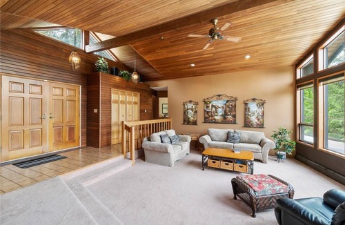 Sorrento Cottage | Peaceful Lakeside Retreat with Stunning Views of Copper Island