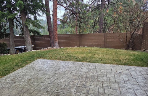 Central Okanagan House | Peaceful Suite Centrally located next to Knox Mountain and downtown Kelowna
