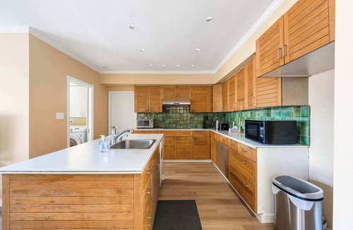 Oakridge House | Peaceful Vancouver Home | Safe & Residential Area