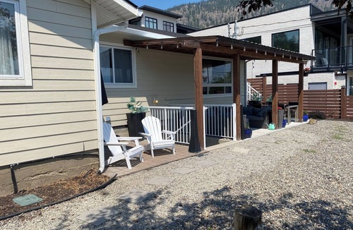 Central Okanagan House | Peachland - 3 Minute Walk to the Beach - 1-Bedroom Rental Suite - Monthly Rental
