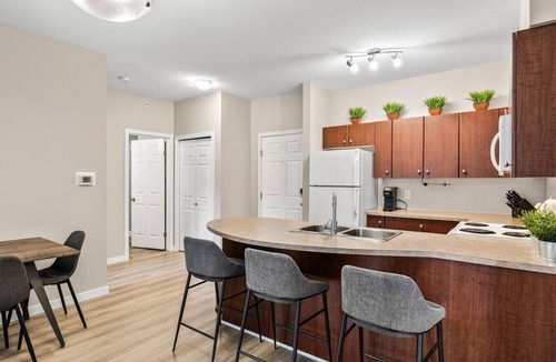Quail Ridge Condo | Pool-View condo at Pinnacle Pointe Resort-Sleeps 6