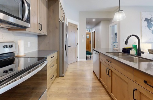 Sun Peaks Condo | Powder Heights #19- Modern Mountain Retreat