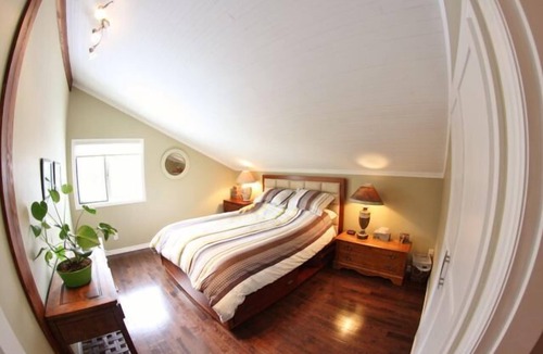 Revelstoke Bed & Breakfast | Powder Pillow B&B - 1 Bedroom Suite