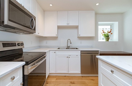 Gonzales House | Premier Oceanfront Luxury in Oak Bay South
