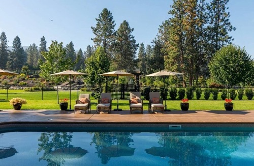 Southeast Kelowna House | Private Country Estate