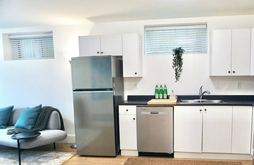 Knight House | Private King Suite near Main & Fraser
