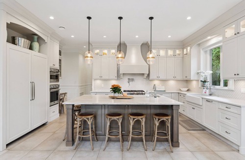 Burnaby House | Private Luxury Family Escape
