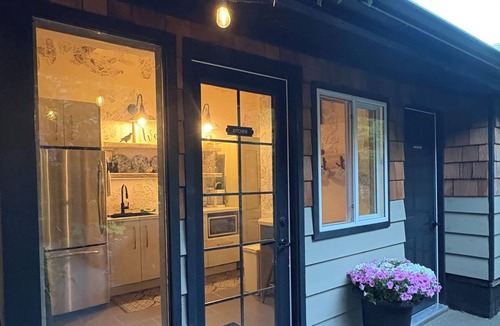 Chemainus Cabin | Private Oasis on 1/2 Acre of Park-Like Property, NO SHARED SPACES