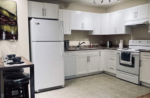Downtown Edmonton Condo | Private Rooms Downtown River Valley Condo Men only Non Smoking.
