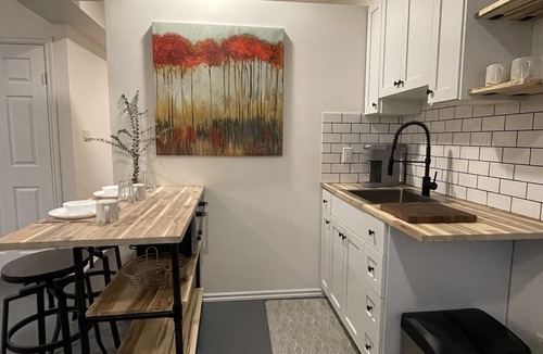 Revelstoke House | Private Suite!