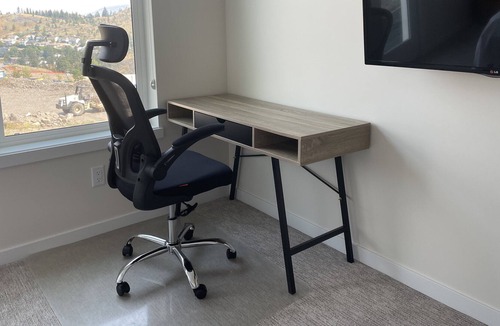 Kamloops House | Private Suite in a Townhouse