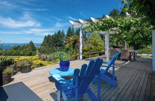 Mount Ruapehu Ski Area Cottage | Pukawa Country Retreat - Hot Tub and Outdoor Fires
