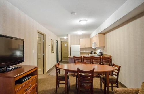 Grande Prairie Hotel | Quality Inn & Suites