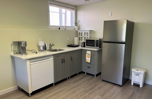 Rutland House | Quiet & cozy private basement suites 2 bedroom/3beds/1 bath separated entrance