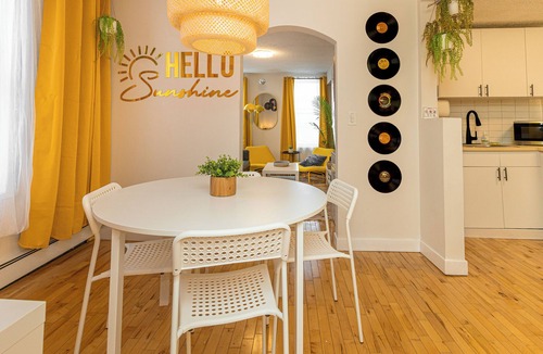 Ramsay House | Quiet & Walkable Apartment Right By Stampede, BMO, Nightlife, Eats & More!