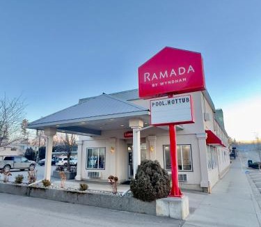 Quesnel Hotel | Ramada by Wyndham