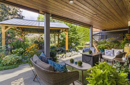 Kamloops Apartment | Rayleigh River Retreat - Garden Oasis