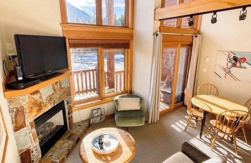 Rossland Condo | Red Mtn views, walk to lift, 2 bed, 2 bath condo. Fireplace!