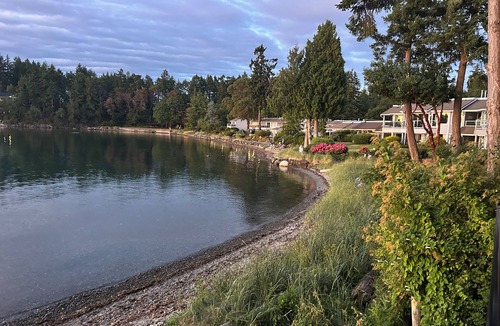 Regional District of Nanaimo Condo | Relax at the Resort. A cozy getaway next to the water.