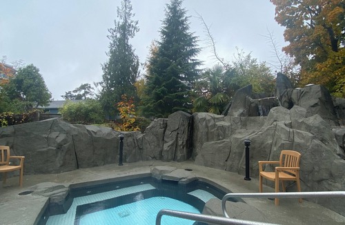 Regional District of Nanaimo Condo | Relax at the Resort. A cozy getaway next to the water.